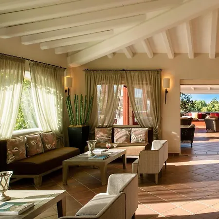 Cph | Pevero فندق بورتو كيرفو